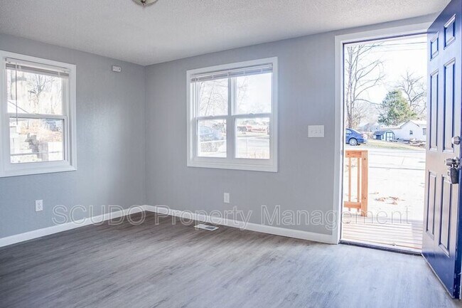 Building Photo - 5232 NE Barnes Ave