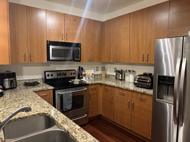 Foto del edificio - 898 Oak St SW