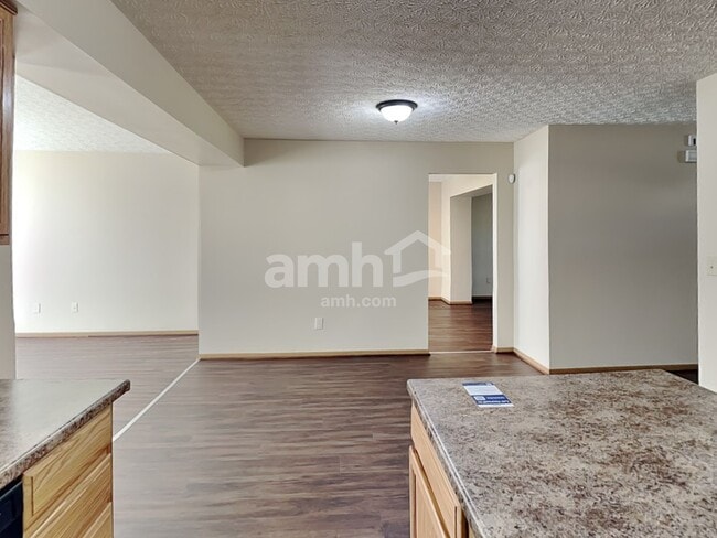 Building Photo - 2842 Wambli Dr