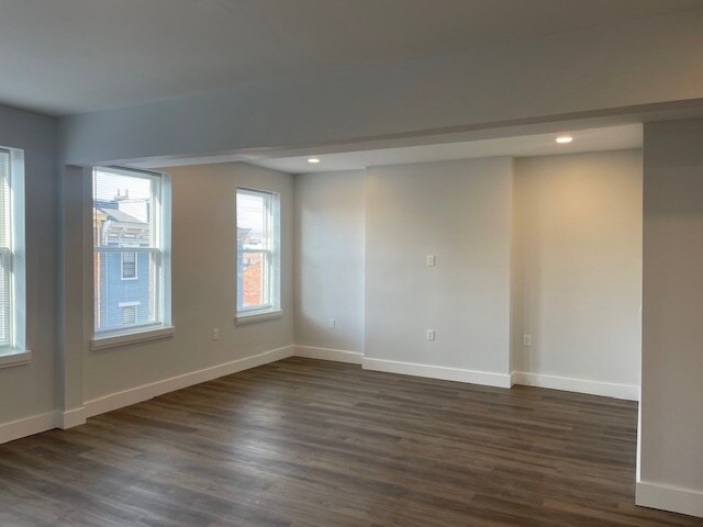 Foto del edificio - 50 E McMicken Ave