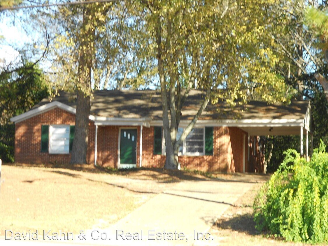 Primary Photo - 3 br, 1 bath House - 815 Perry Hill Road