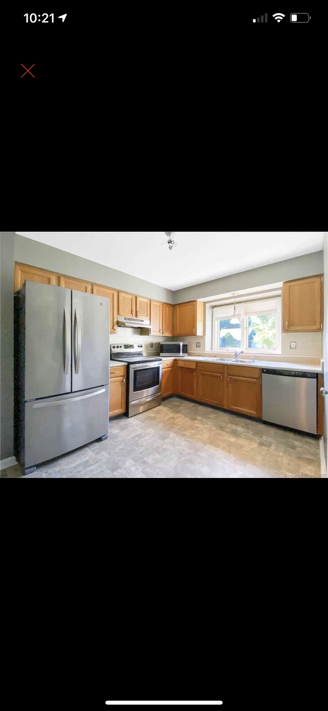 Building Photo - 102 Sandstone Dr