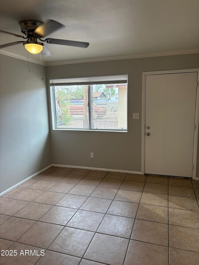 Building Photo - 909 S Priest Dr