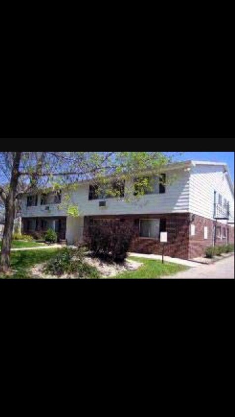 Primary Photo - 1705 Blossom Ln