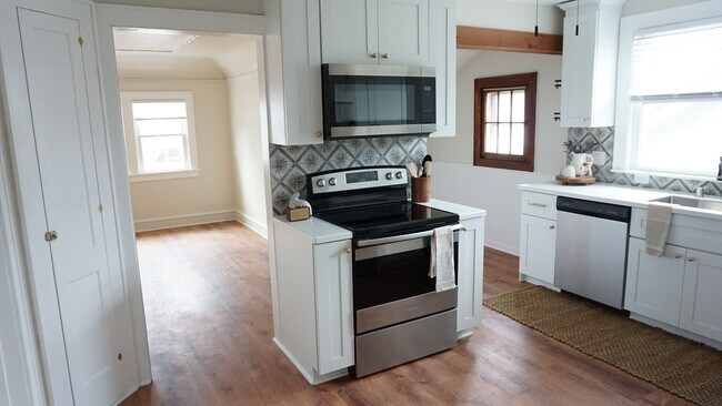 Cocina/Comedor/Sala de estar - 324 N 70th St
