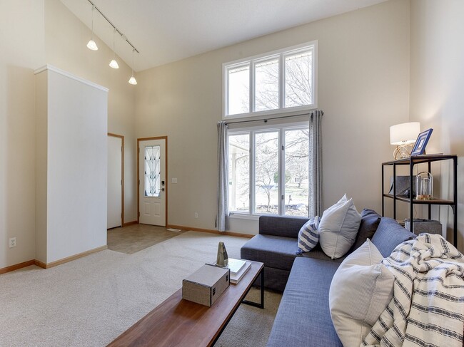 Building Photo - 17505 Rustic Hills Dr