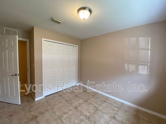 Building Photo - 566 Nimitz Blvd