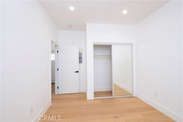 Foto del edificio - 3045 E 5th St