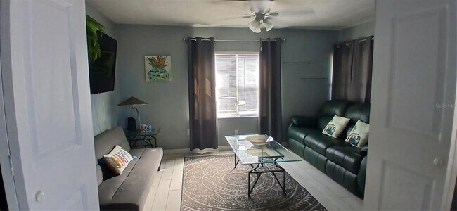 Foto del edificio - 115 Duxbury Ave