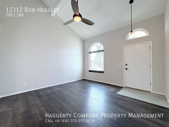 Foto del edificio - 12312 Bob Heasley Dr