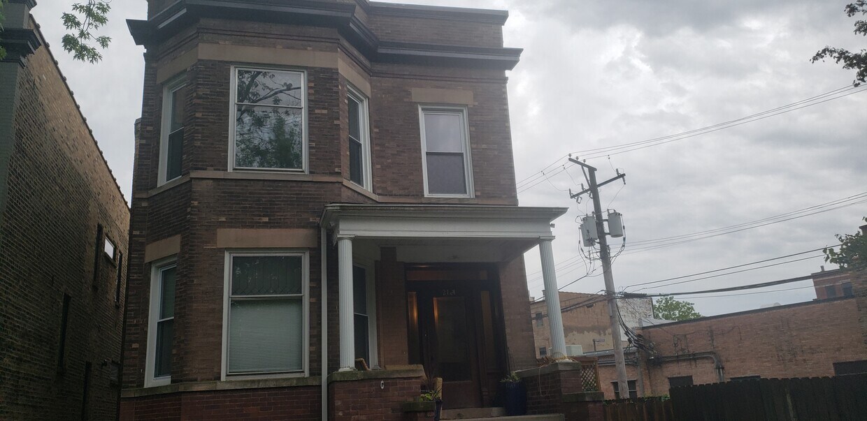 Primary Photo - 2121 W Pensacola Ave