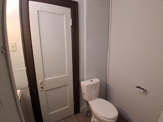 Foto del edificio - 501  Avenue-B