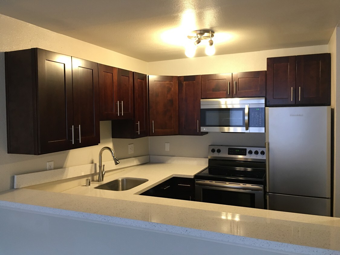 Foto principal - 5913 Rainier Ave S
