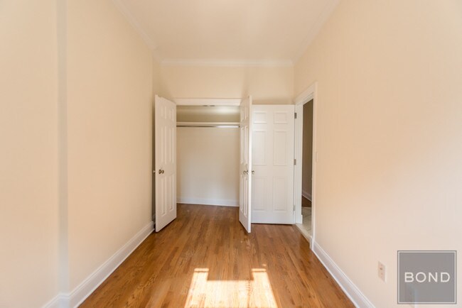 Foto del edificio - 211 W 108th St