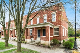 Building Photo - 426 E Mithoff St