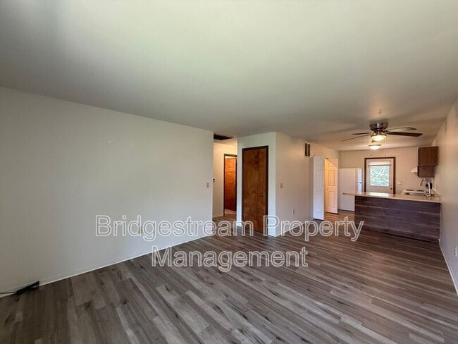 Building Photo - 4525 Elliott