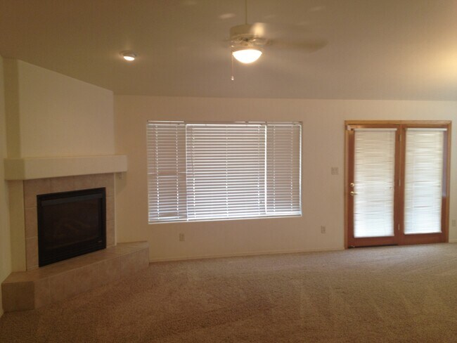 Foto del edificio - 3 Bedroom Barkley Ranch Home for Rent