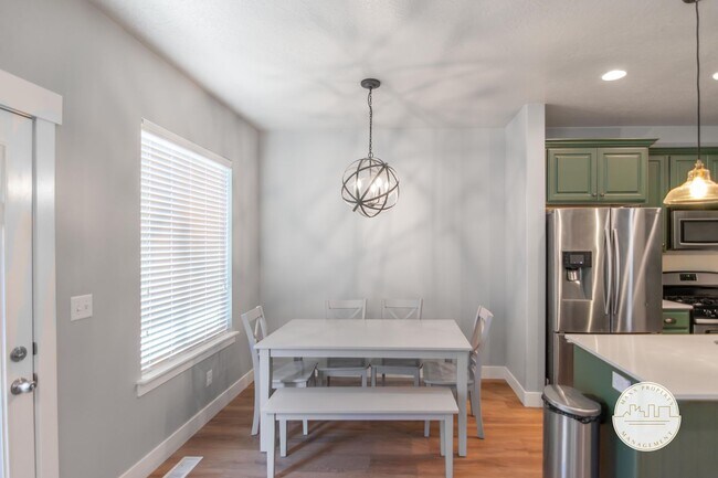 Foto del edificio - Modern 4-Bed Vineyard Townhome Near UVU wi...