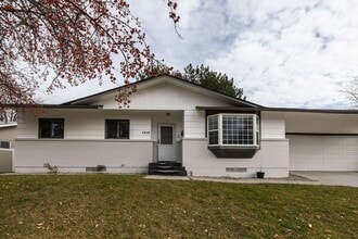 Building Photo - 1310 Crescent Ave