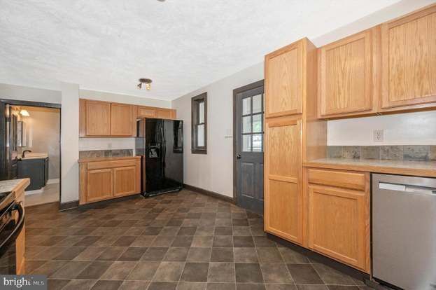 Foto del edificio - 15213 Clear Spring Rd