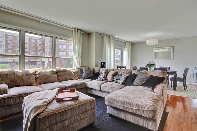 Foto del edificio - 234 The Promenade