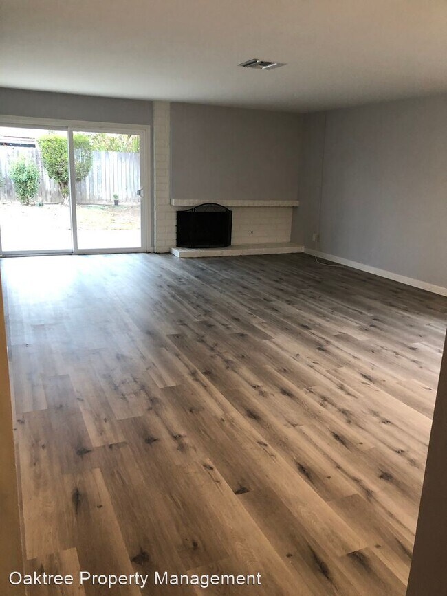 Building Photo - 4 br, 2 bath House - 2934 Surfrider Avenue