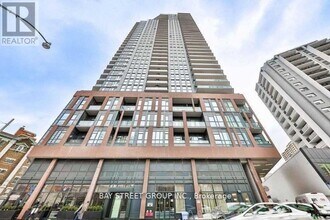 Building Photo - 159 Wellesley St E