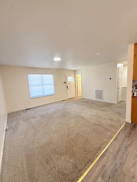 Foto del edificio - Room in Duplex on North St