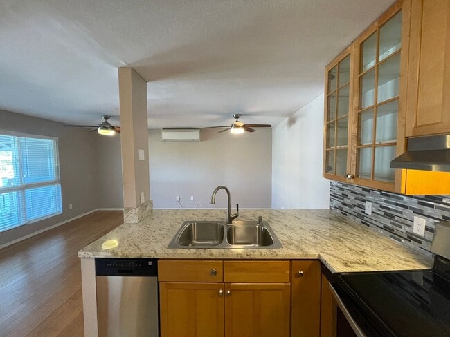 Building Photo - Renovated Napilihau Villages Two Bedroom