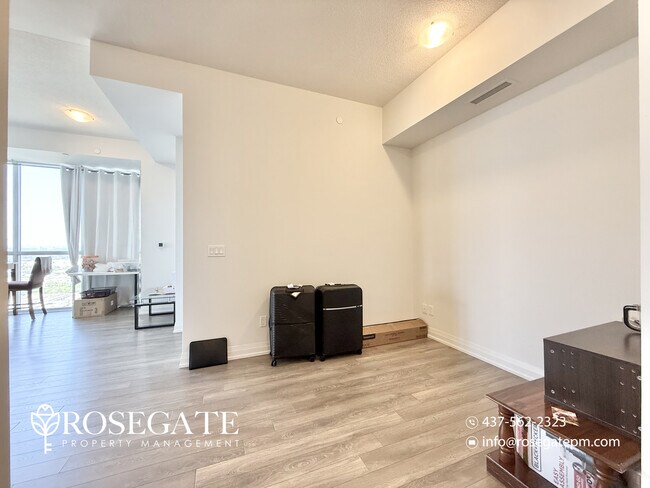Photo du bâtiment - High-Floor Corner Condo with 2 Bedrooms + Den, Private Balcony & Parking in Scarborough