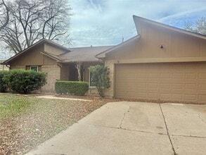 Building Photo - 3602 Brier Gardens Dr