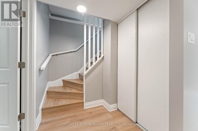 Building Photo - 427 Grassland Terrace