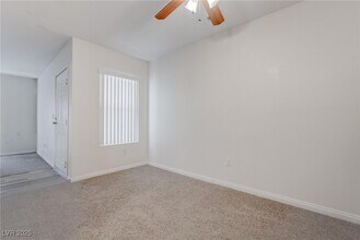 Building Photo - 6955 N Durango Dr