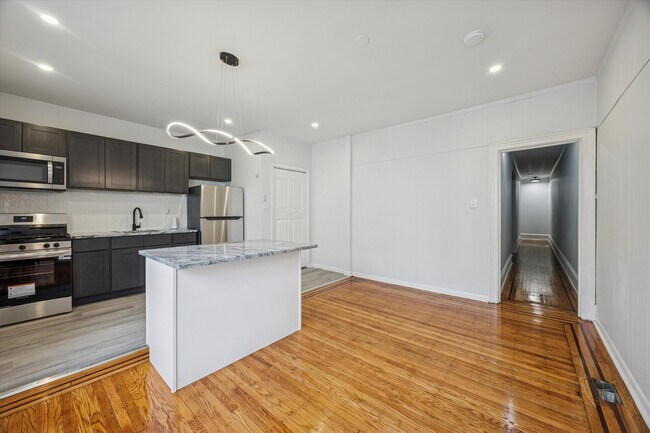 Building Photo - 114 S 54th St