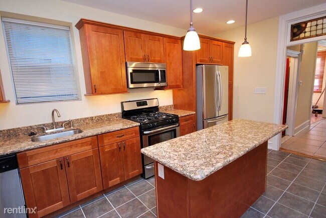 Building Photo - 6 br, 3 bath House - 2122 N CARLISLE ST