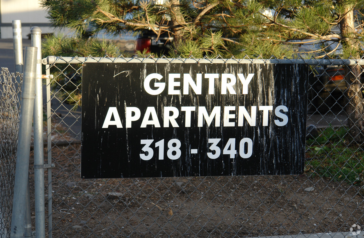 Building Photo - Gentry Apartments