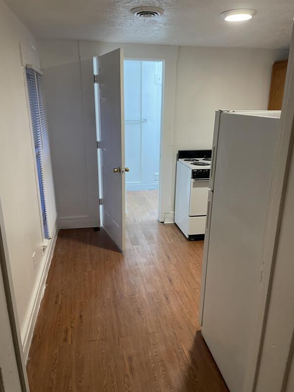 Building Photo - 31 N Elm St