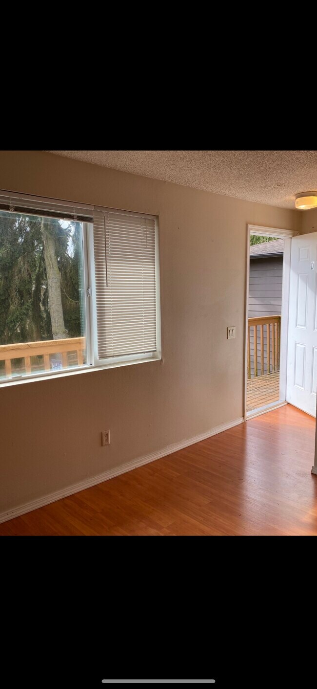 Foto del edificio - 7725 Timber Hill Dr