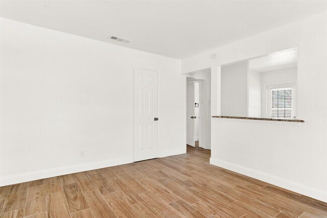 Foto del edificio - 9724 Windburn Dr