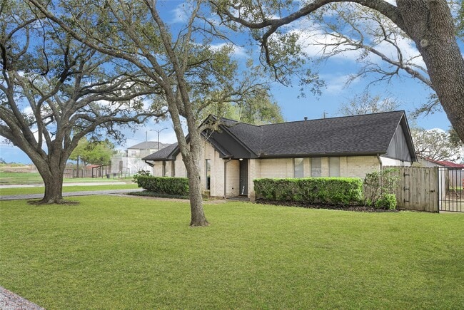 Building Photo - 13003 Frank Ln