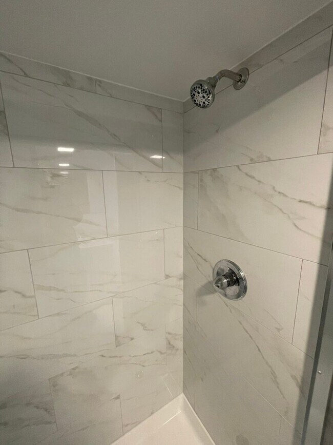 Foto del edificio - 293 E Kinney St