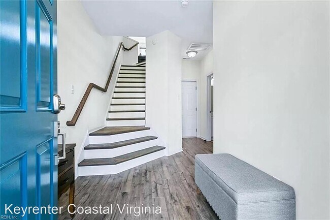 Foto del edificio - 3 br, 3.5 bath House - 3903 Prospect St