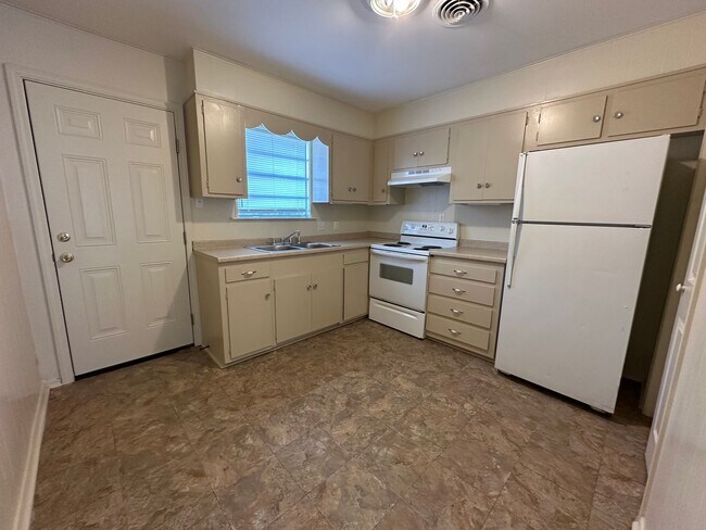 Foto del edificio - 1815 S Erie, Apt 1-4