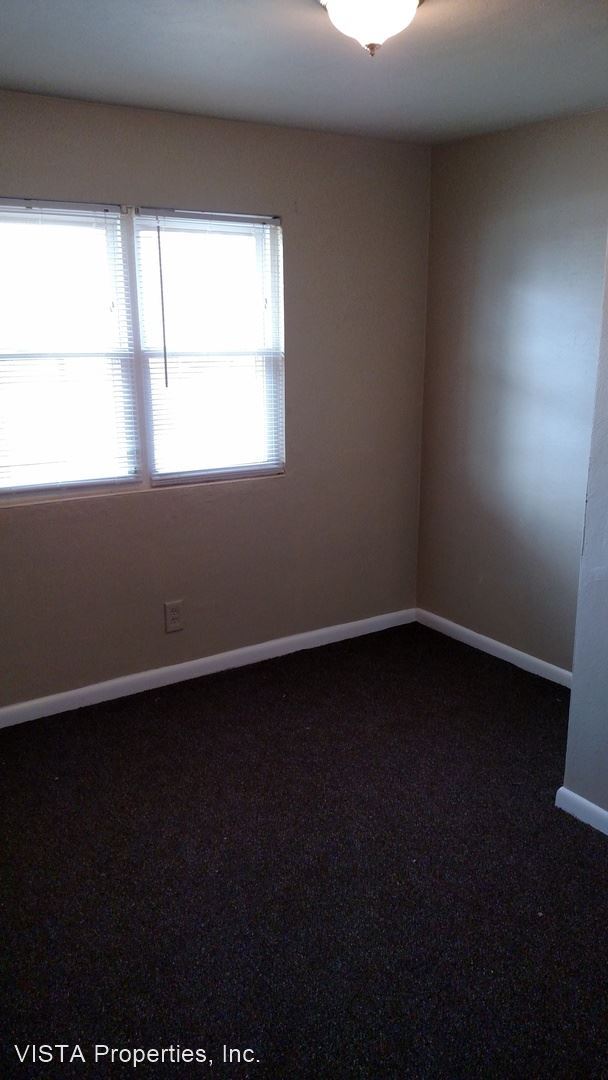 Building Photo - 3 br, 1 bath House - 6315 Hanses Dr.