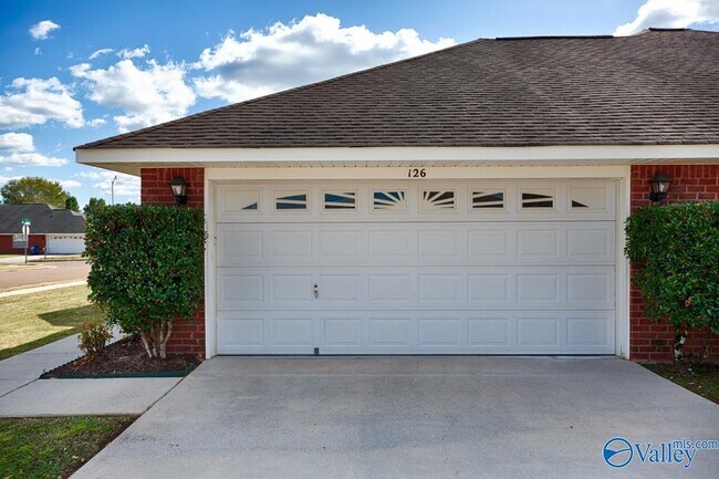 Foto del edificio - 126 Herrick Dr SW