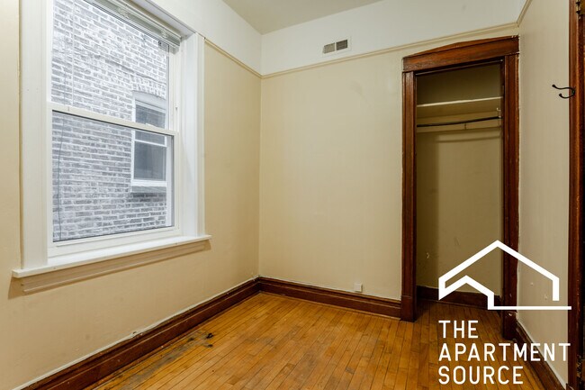 Foto del edificio - 2132 W Iowa St