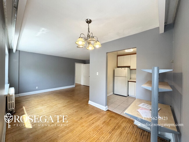 Building Photo - Cozy 2 Bed 1 Bath with Parking Apartment