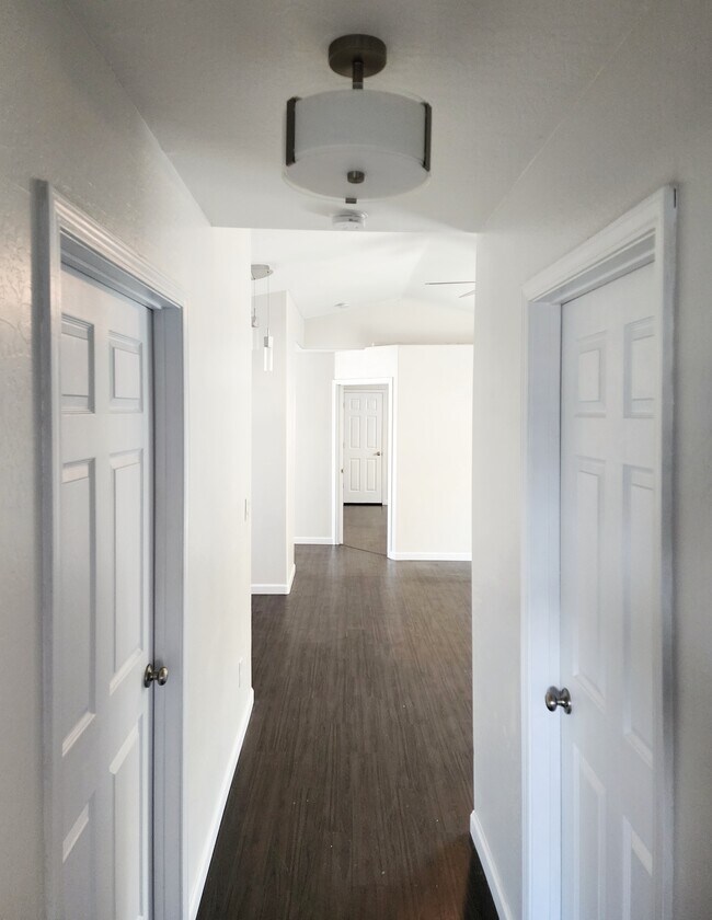 Hallway - 5244 N Robert Rd