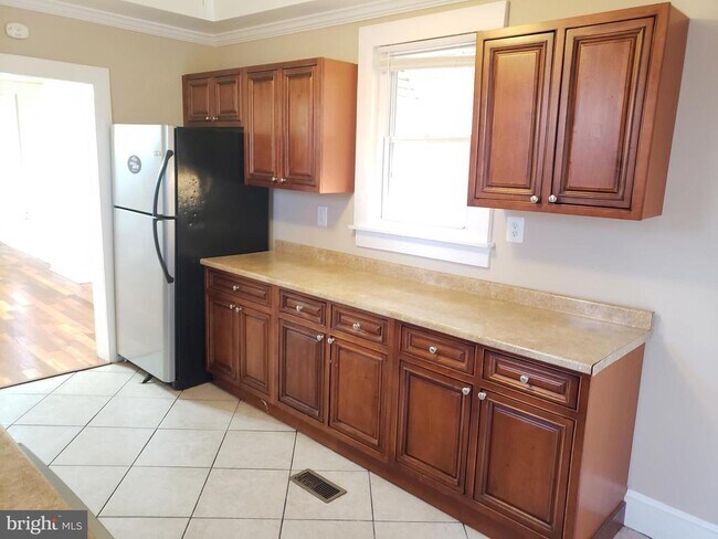 Foto del edificio - 6612 Birchwood Ave