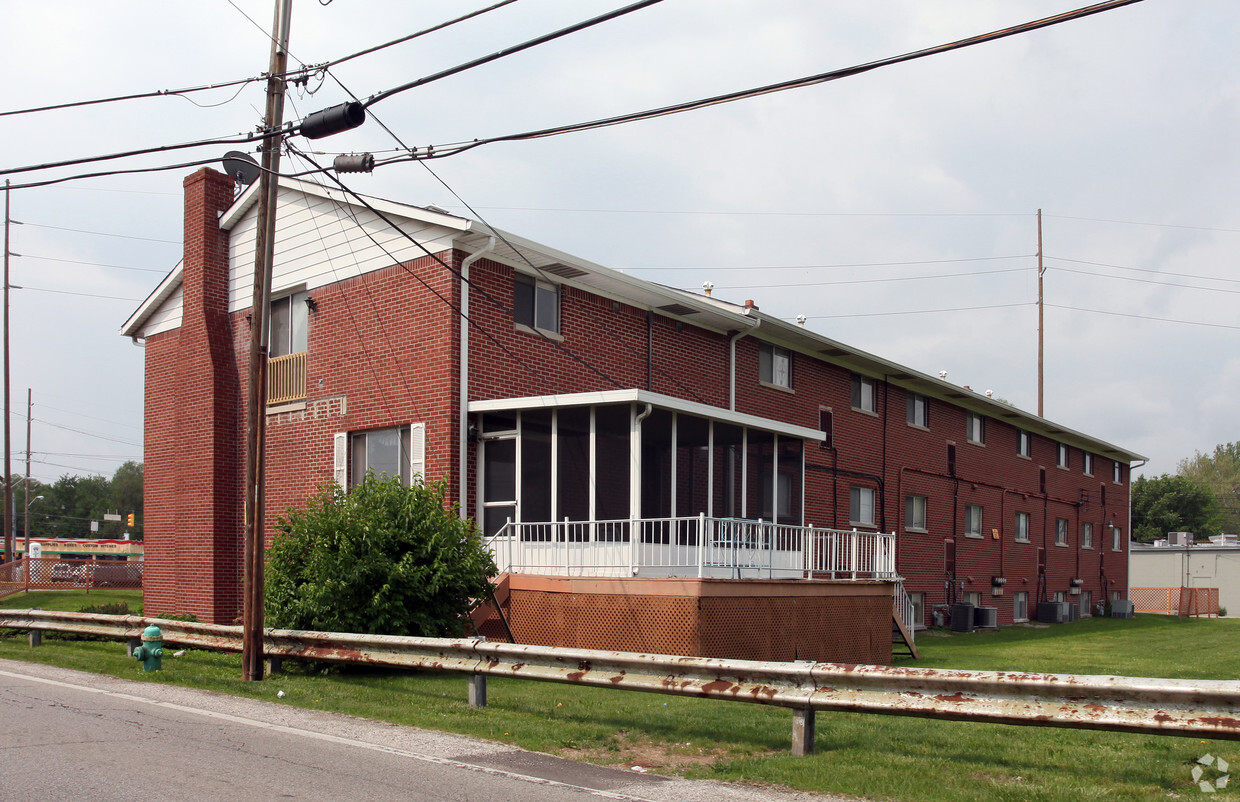 Building Photo - 3022 Guion Rd